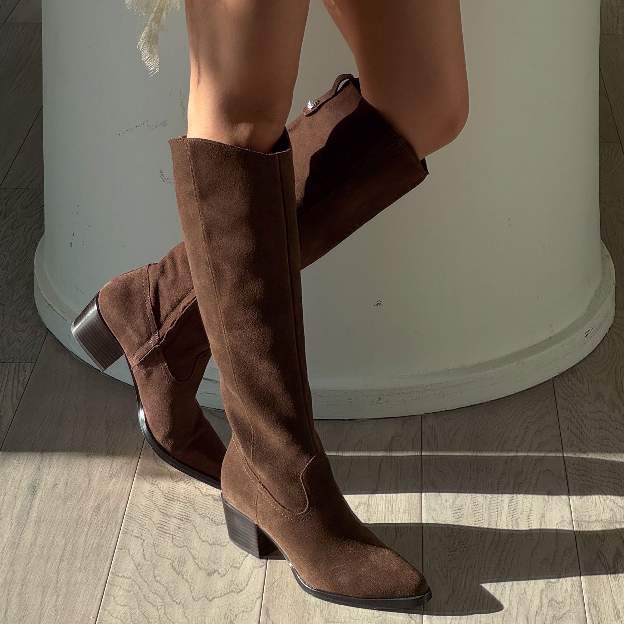 lavina.s_Virona_H20_DK_Brown_14.jpg